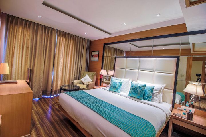 Room 4 of 19