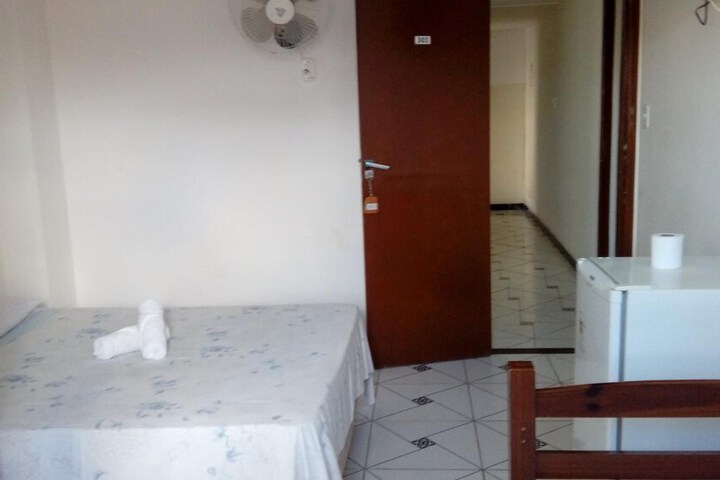 Room 17 of 27