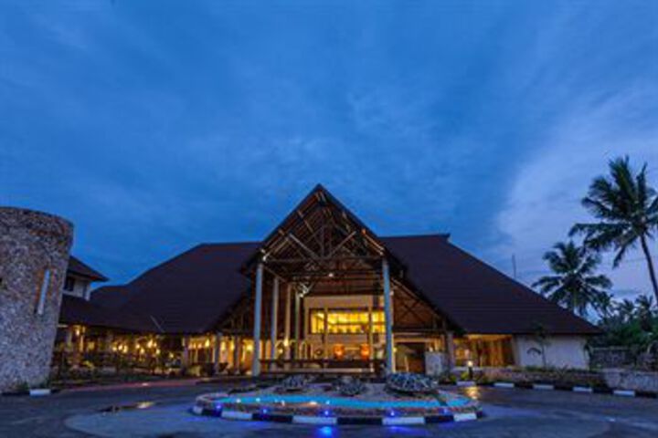 Hotel Front - Evening or Night