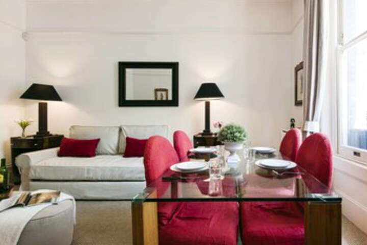Room 12 of 21