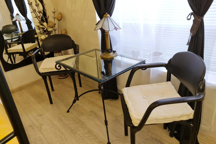 Room 4 of 19