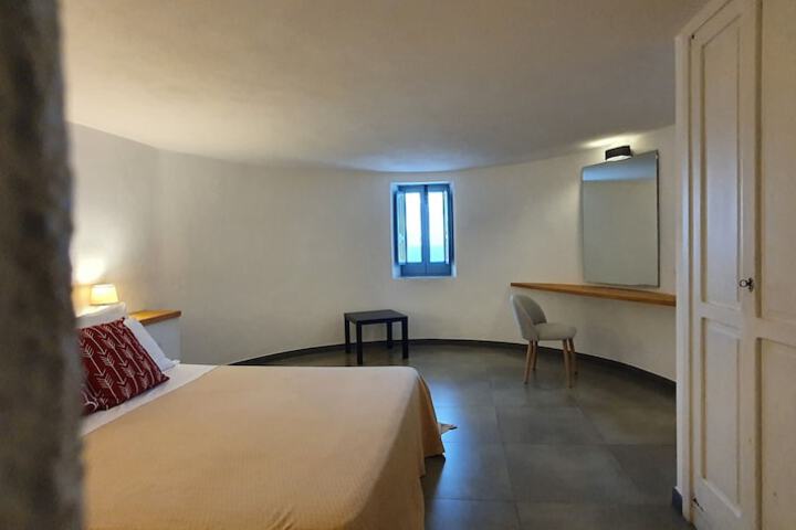 Room 7 of 30
