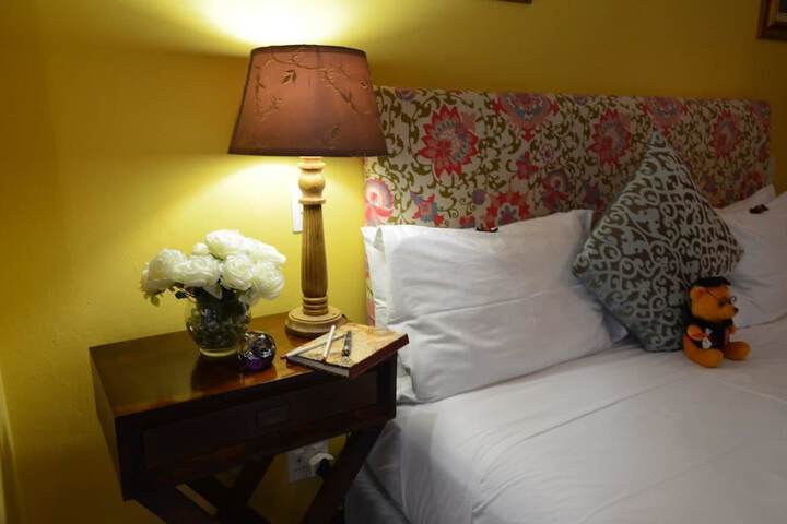 Room 12 of 33