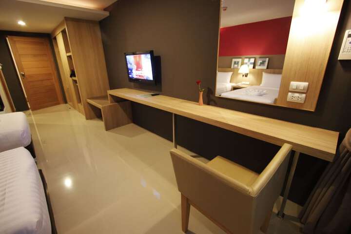 Room 16 of 42