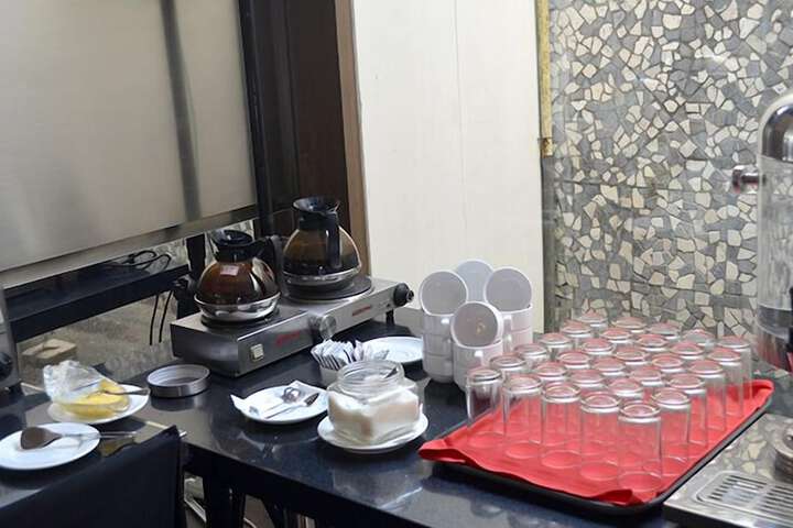 Breakfast/Coffee Service 18 of 41