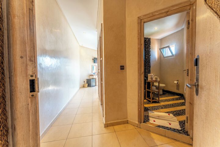 Room 3 of 46