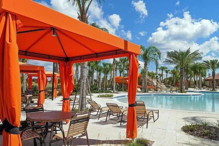 Oakbrone Avenue Villa Solterra 4 in Davenport, FL