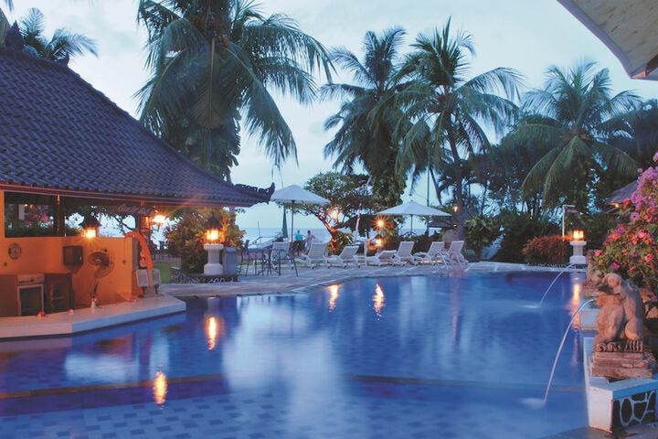 Pool Hotel
