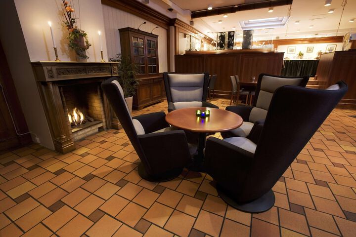 Guest Lobby