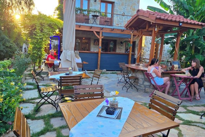 Dining 54 of 71