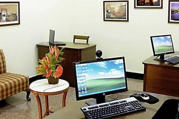 Business Center 95 of 140