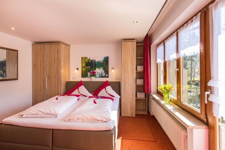 Room 8 of 30