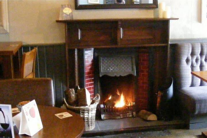 THE FOUNTAIN TAVERN