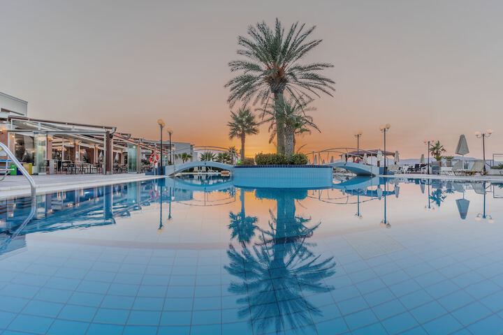 Pool 84 of 234