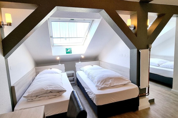 Room 20 of 65