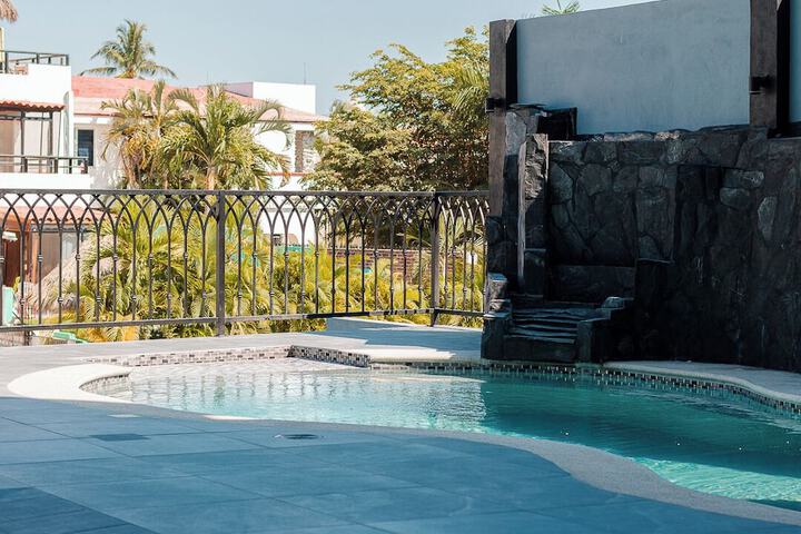 Pool 40 of 49