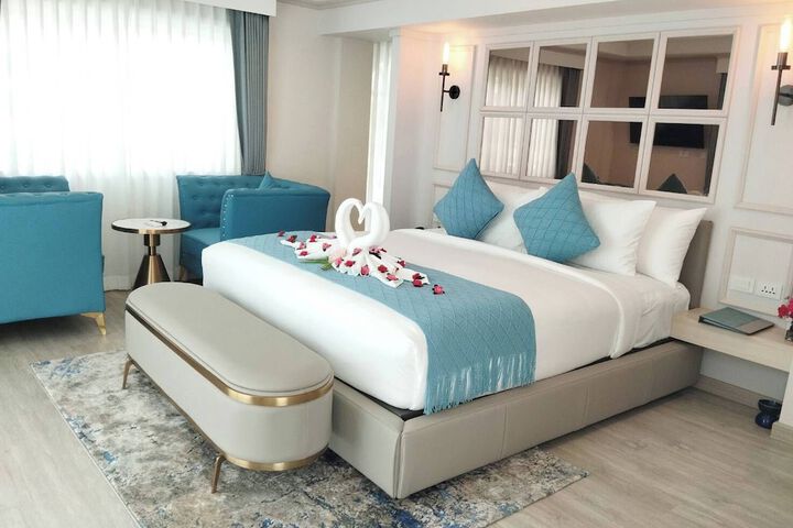 Room 85 of 171