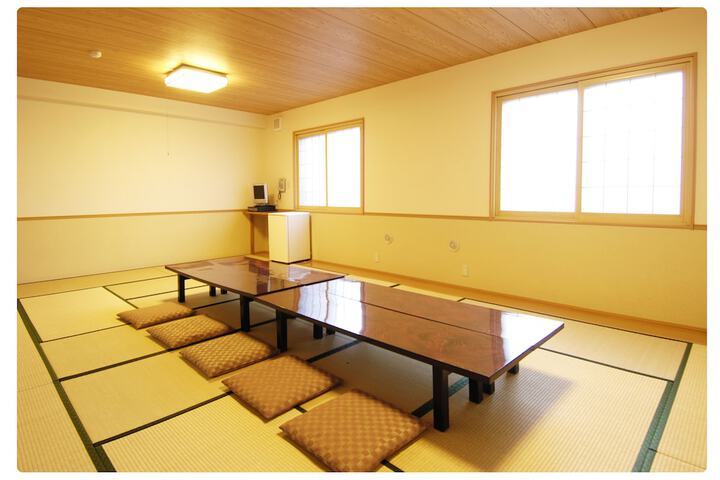 Room 6 of 40