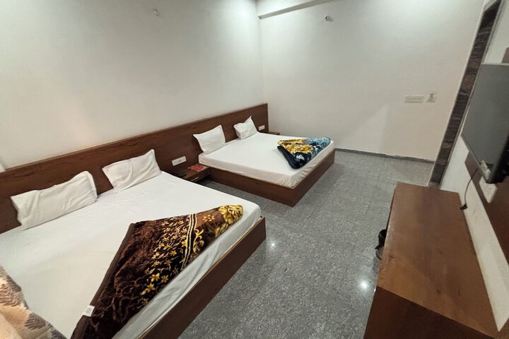 Room 29 of 63