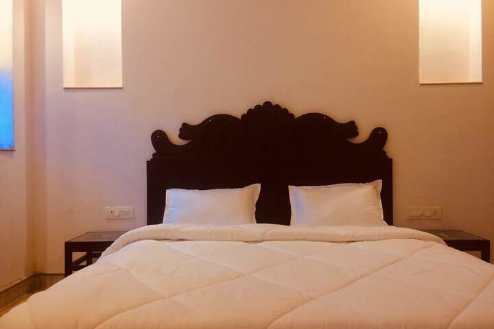 Room 29 of 37