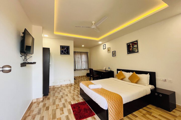 Room 9 of 42