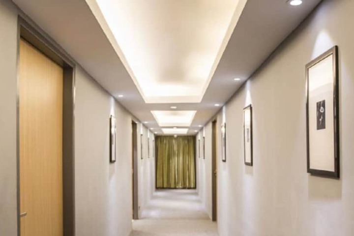 Ballroom/Hall 26 of 30