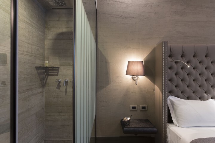 Room 9 of 52
