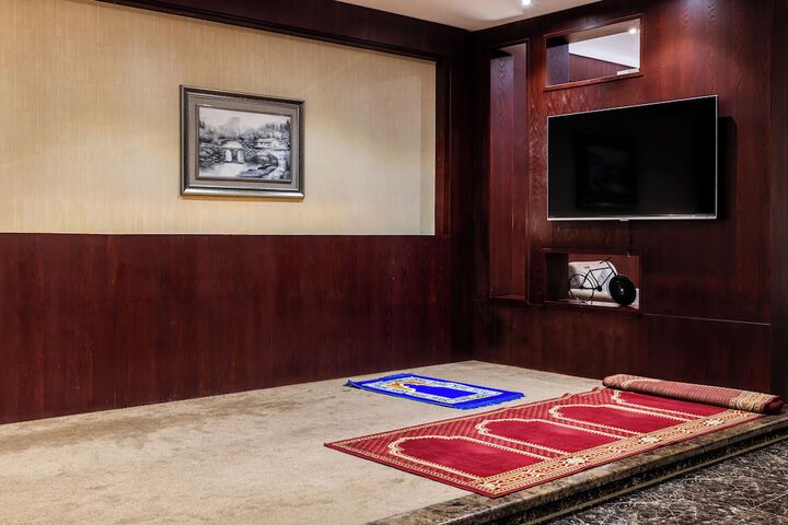 Hotel Lobby
