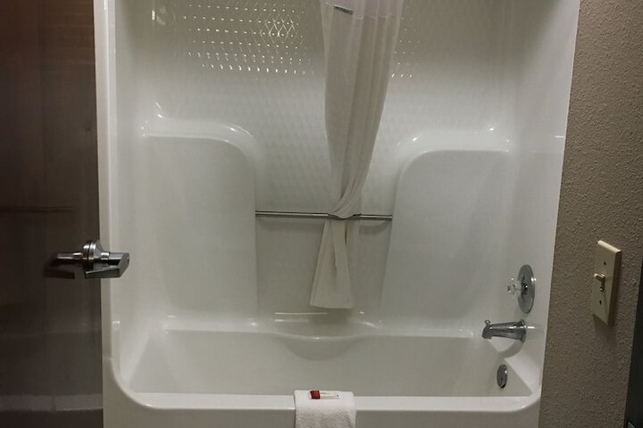 Room 7 of 13