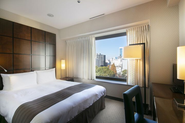 Room 12 of 190