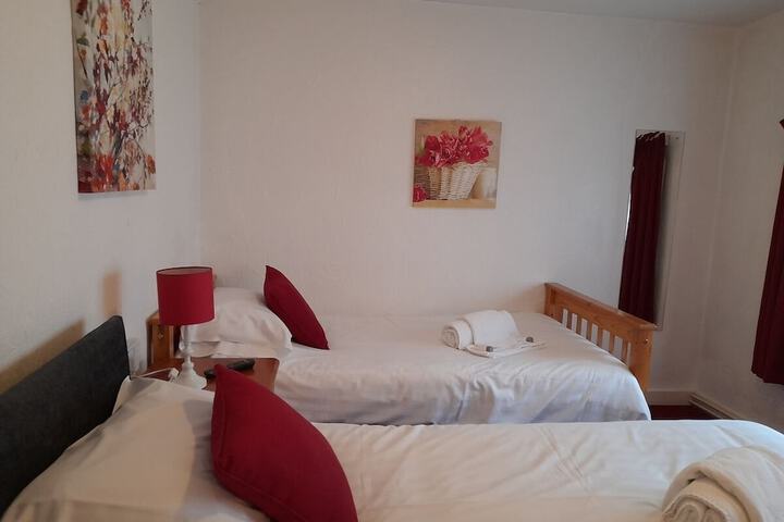 Room 2 of 54