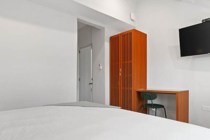 Room 20 of 123