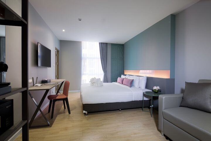 Room 10 of 46