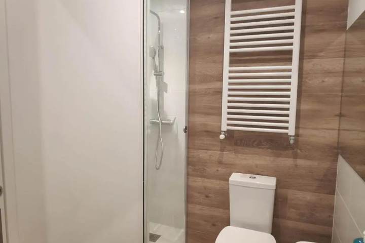 Room 7 of 14