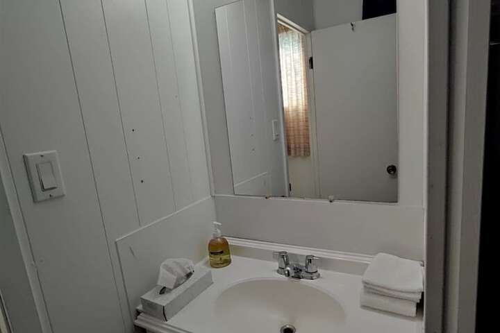 Room 8 of 13