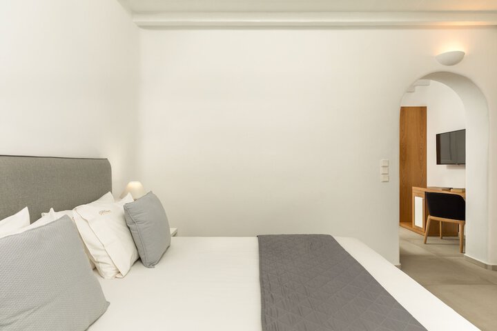 Room 44 of 173