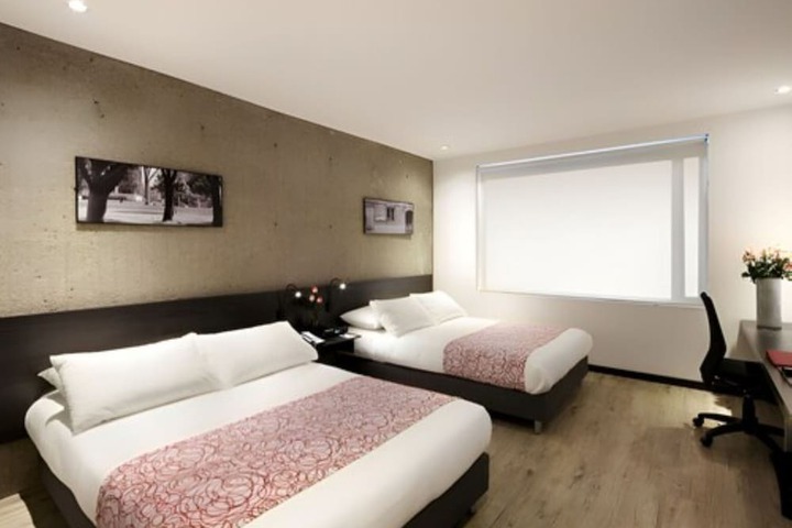 Room 21 of 74