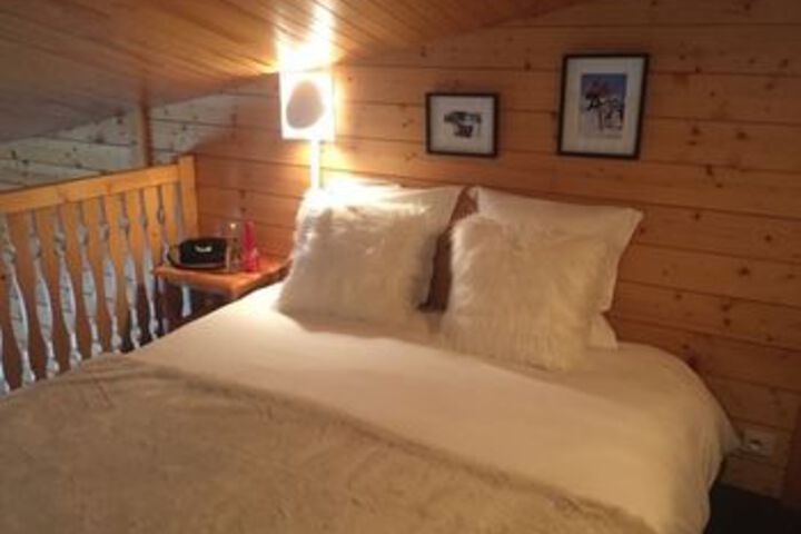 Room 10 of 35