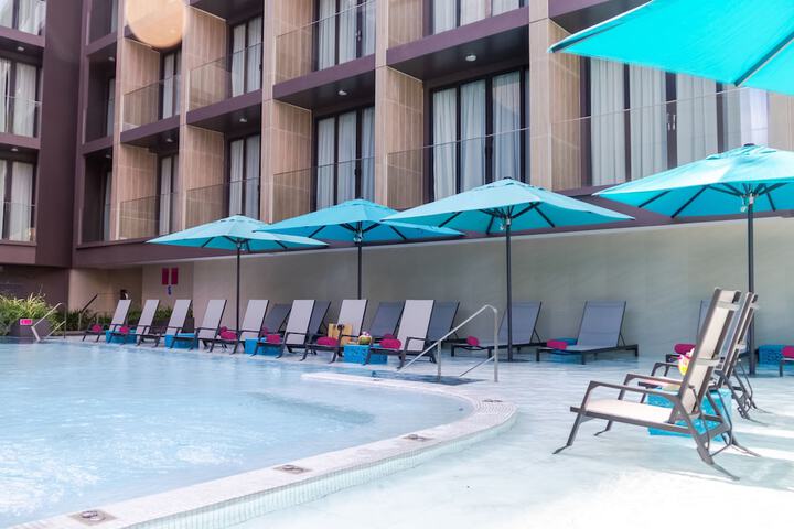 Pool 44 of 69