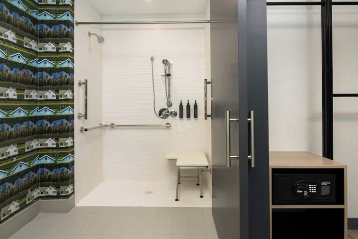 Clean Restrooms