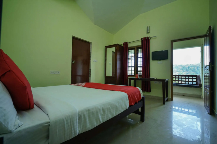 Room 2 of 12