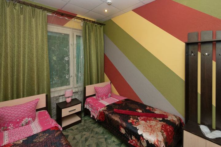 Room 21 of 28