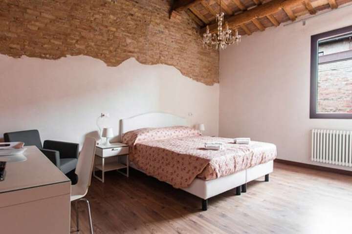 Toscanini Rooms in Ravenna