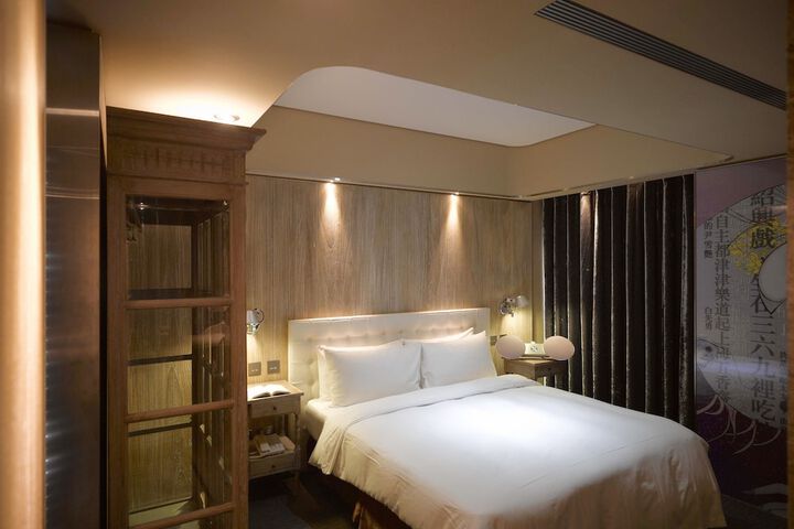 Room 15 of 59