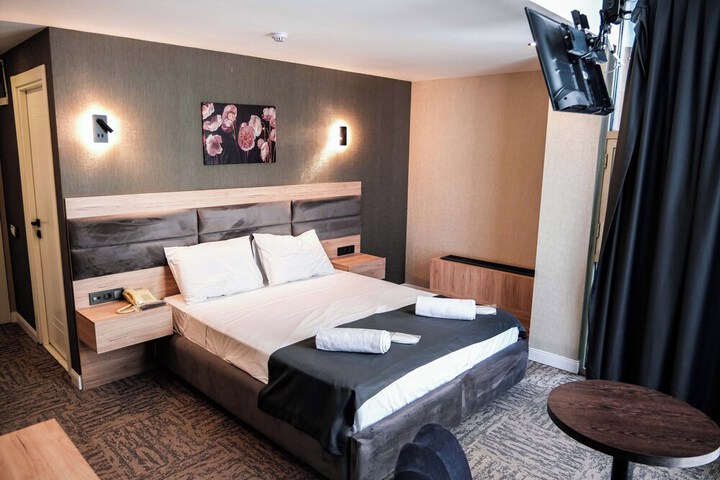 Room 13 of 21