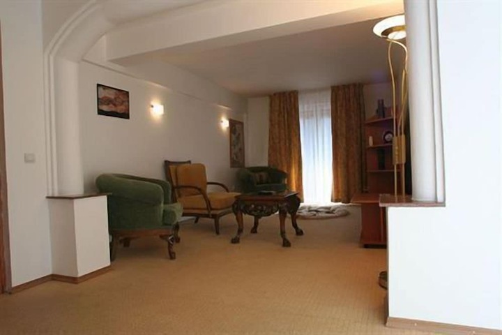 Room 19 of 40