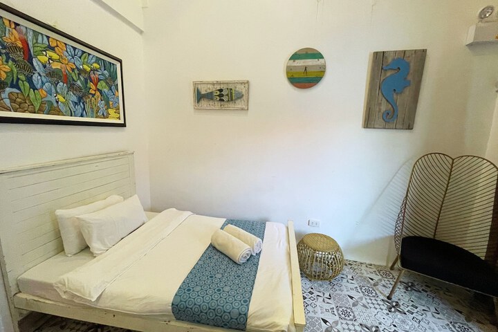 Room 27 of 106