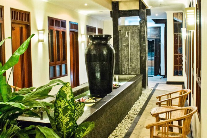 Hotel Interior 2 of 27