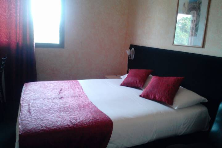 Room 4 of 31