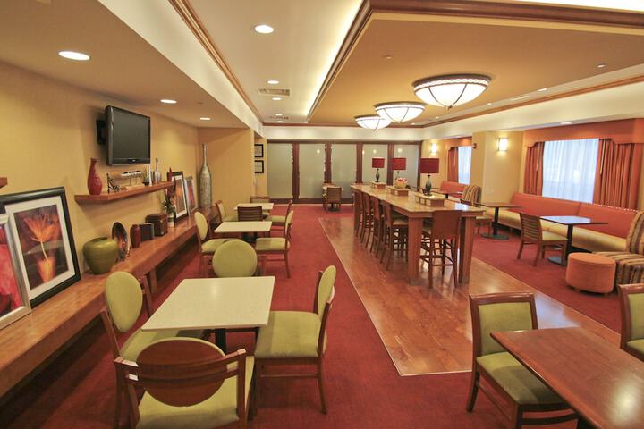 Breakfast area